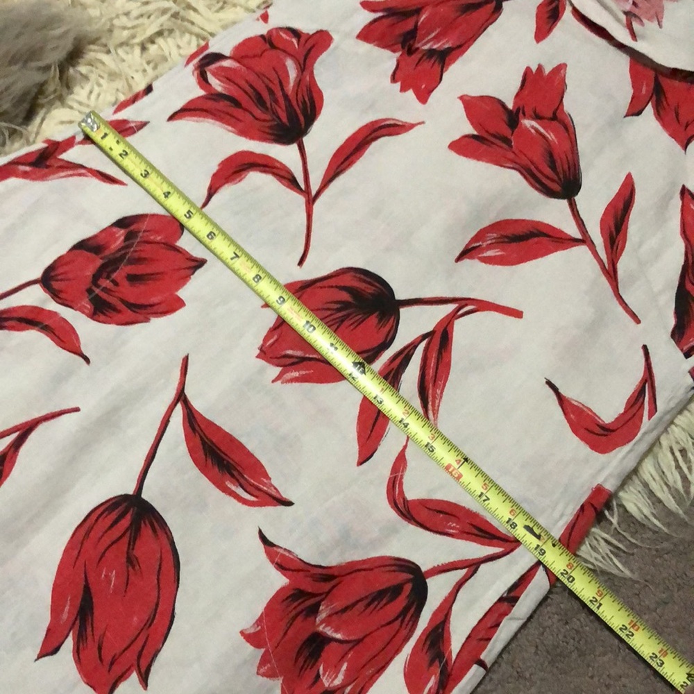 NWT Lina Tomei Linen Dress-Sz M-Beige and Red Floral Print-Wider Folded Collar - Picture 13 of 16